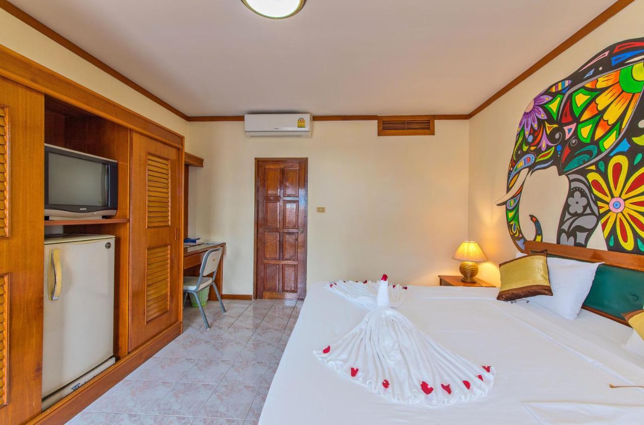Panda Hotel Patong Exterior foto