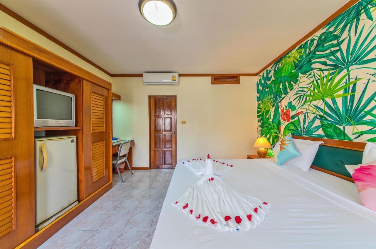 Panda Hotel Patong Exterior foto